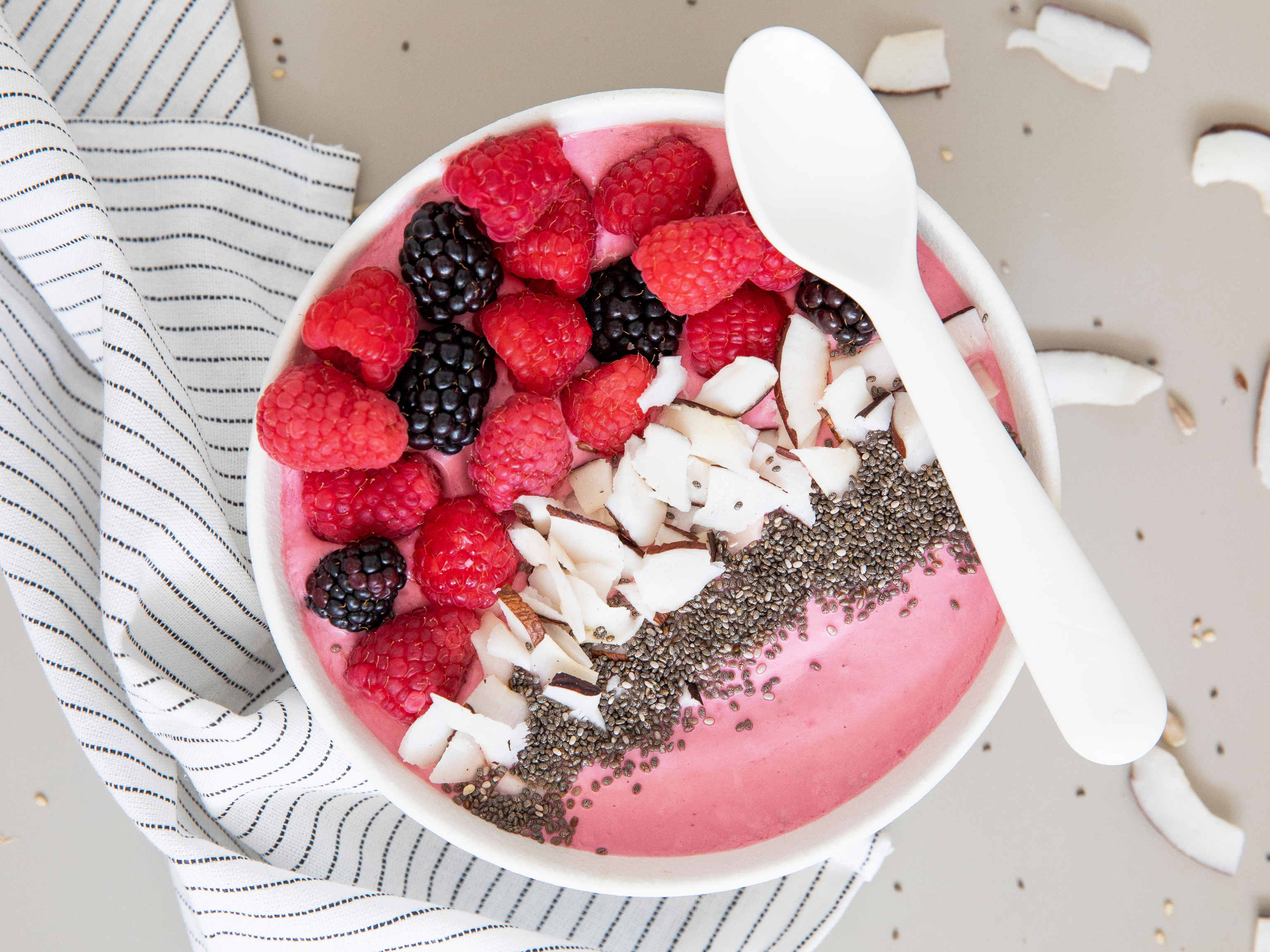 Strawberry Smoothie Bowl Recipe