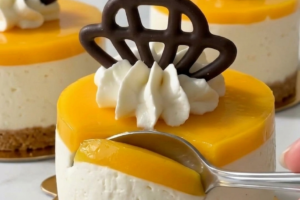 Mango Mini Cheesecake Delights