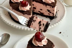 Strawberry Oreo Mousse Cake