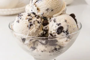 homemade Cookies & Cream Ice Cream