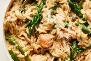 High-Protein Chicken Orzo with Veggies in a bowl