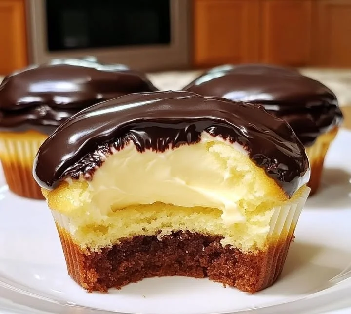 Boston Cream Pie Cupcakes